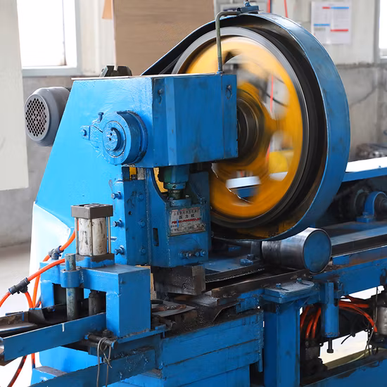 Máquina de moldeo por punzonado CNC para brida de acero